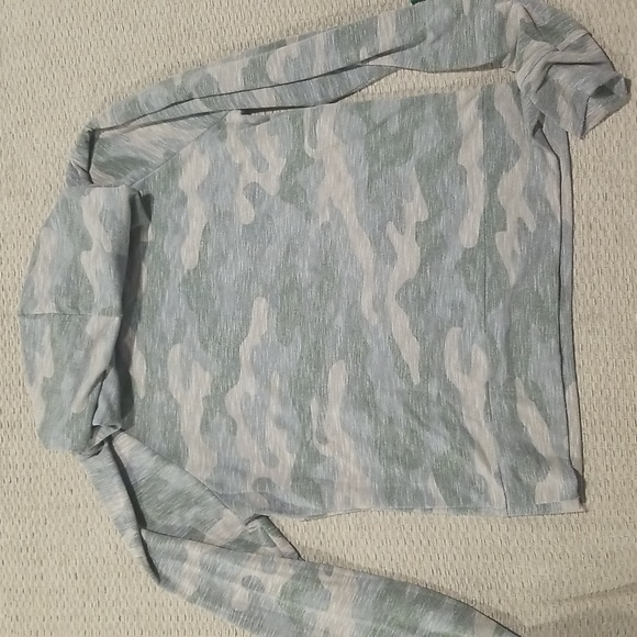 VS Pink Sweatshirt - Picture 2 of 13